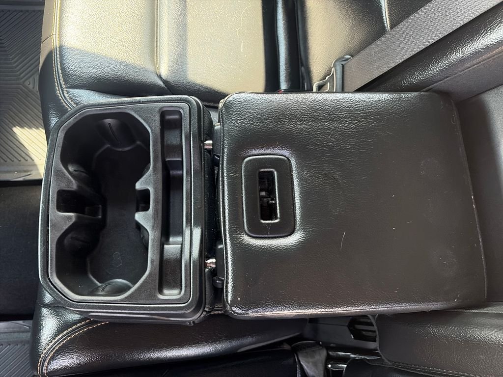 Used 2024 Earl Clearcoat Jeep Sahara image 44