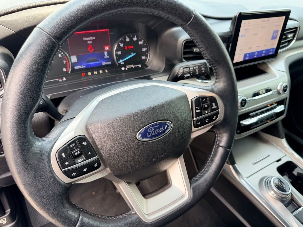 Certified Used 2022 Black Ford XLT image 23