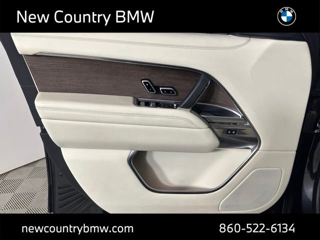 Used 2023  Land Rover Autobiography image 9