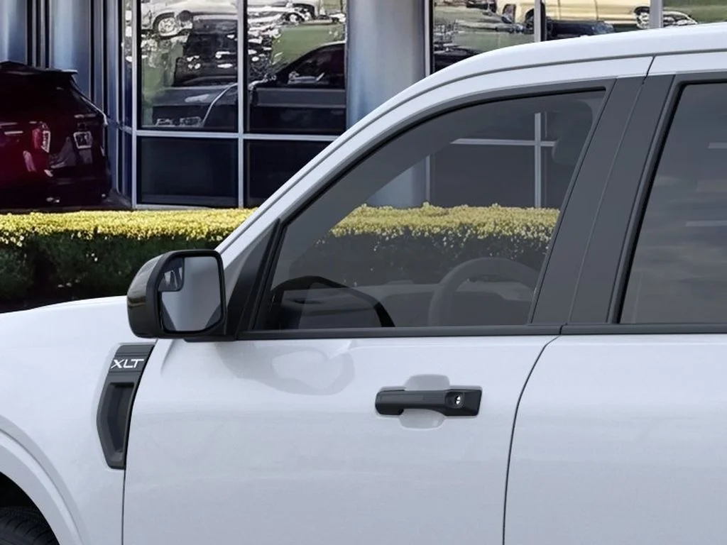 New 2026 Space White Metallic Ford XLT image 21