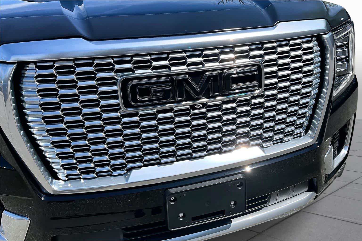Used 2023 Onyx Black GMC Denali image 30