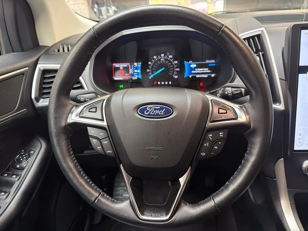 Used 2024 Silver Metallic Ford SEL image 18