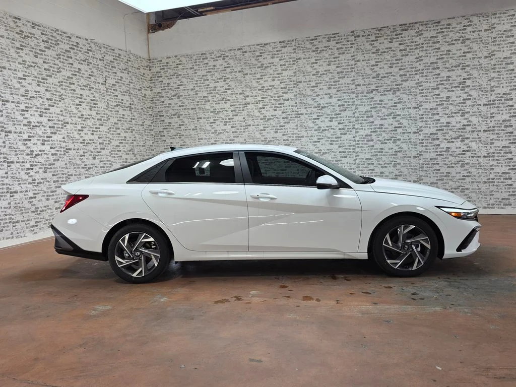New 2026 Serenity White Hyundai Limited image 6