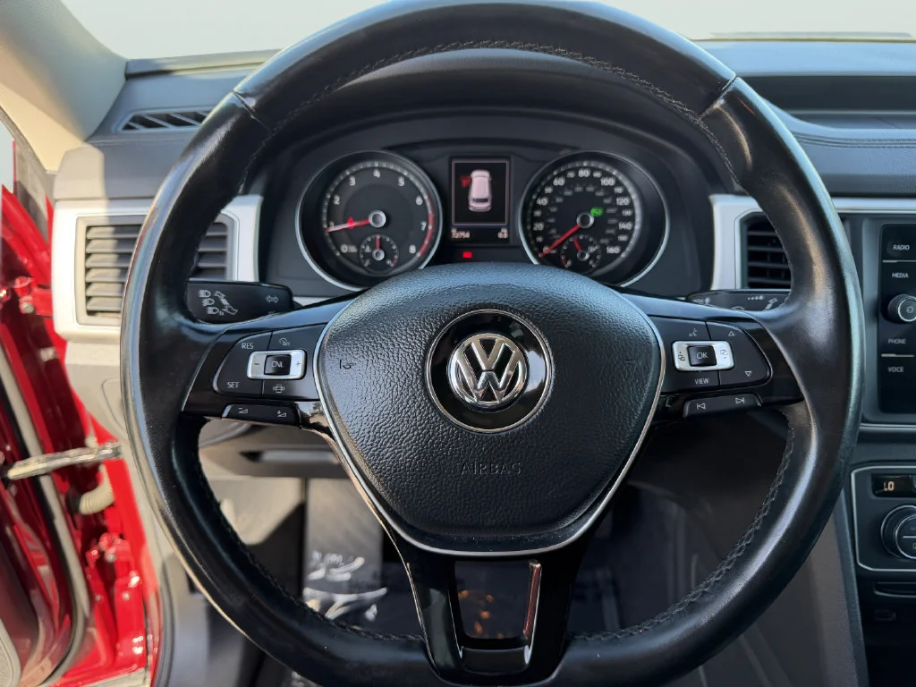 Used 2019 Red Volkswagen 3.6L V6 SE image 31