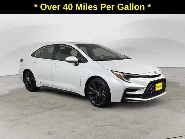 Used 2024 Pearl Toyota SE image 3