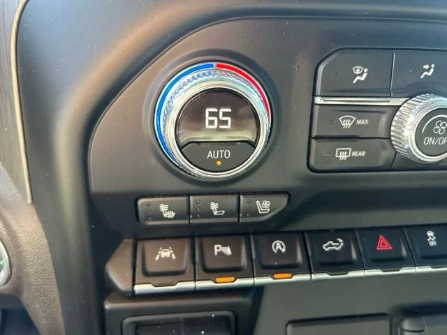 Used 2019 WHITE FROST TRICOAT GMC Denali image 11