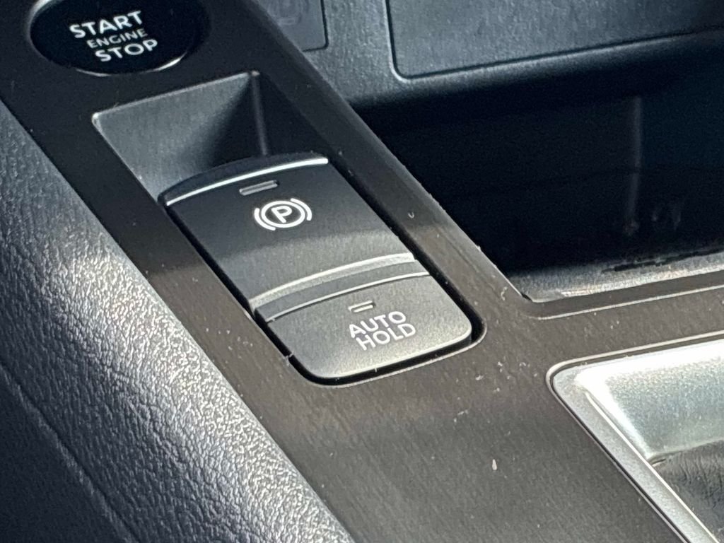 Used 2025 Gray Nissan SV image 27