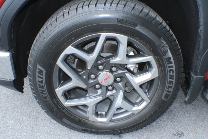 Certified Used 2023 Volcanic Red Tintcoat GMC SLT image 5