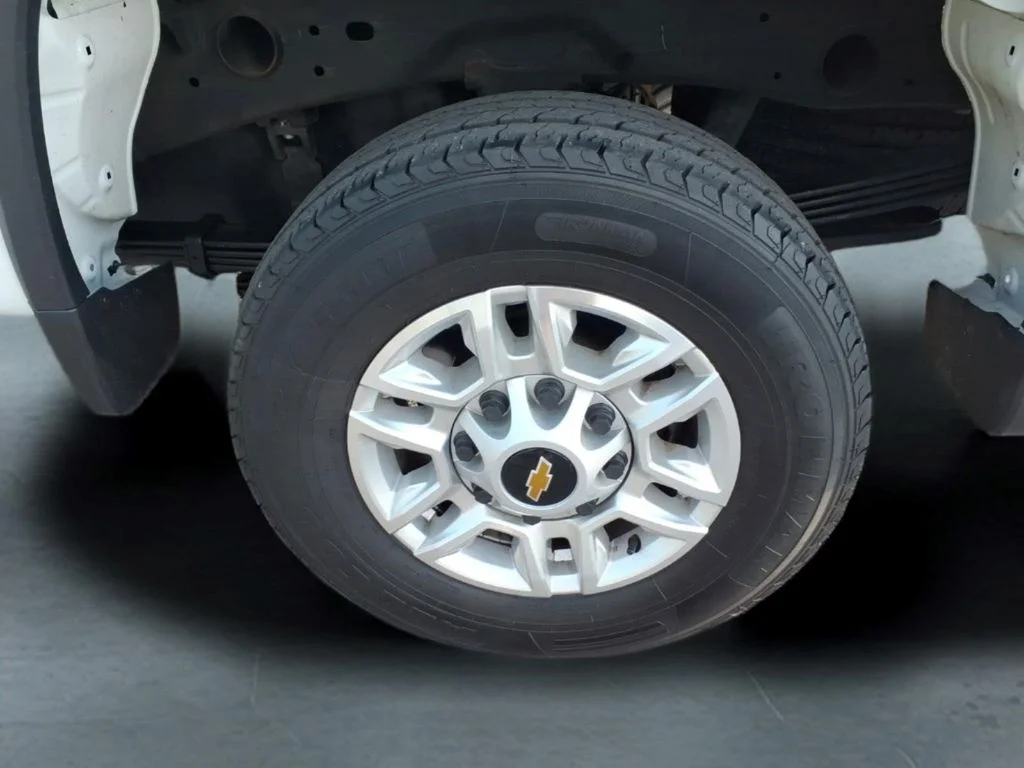 Used 2024 White Chevrolet LT image 13