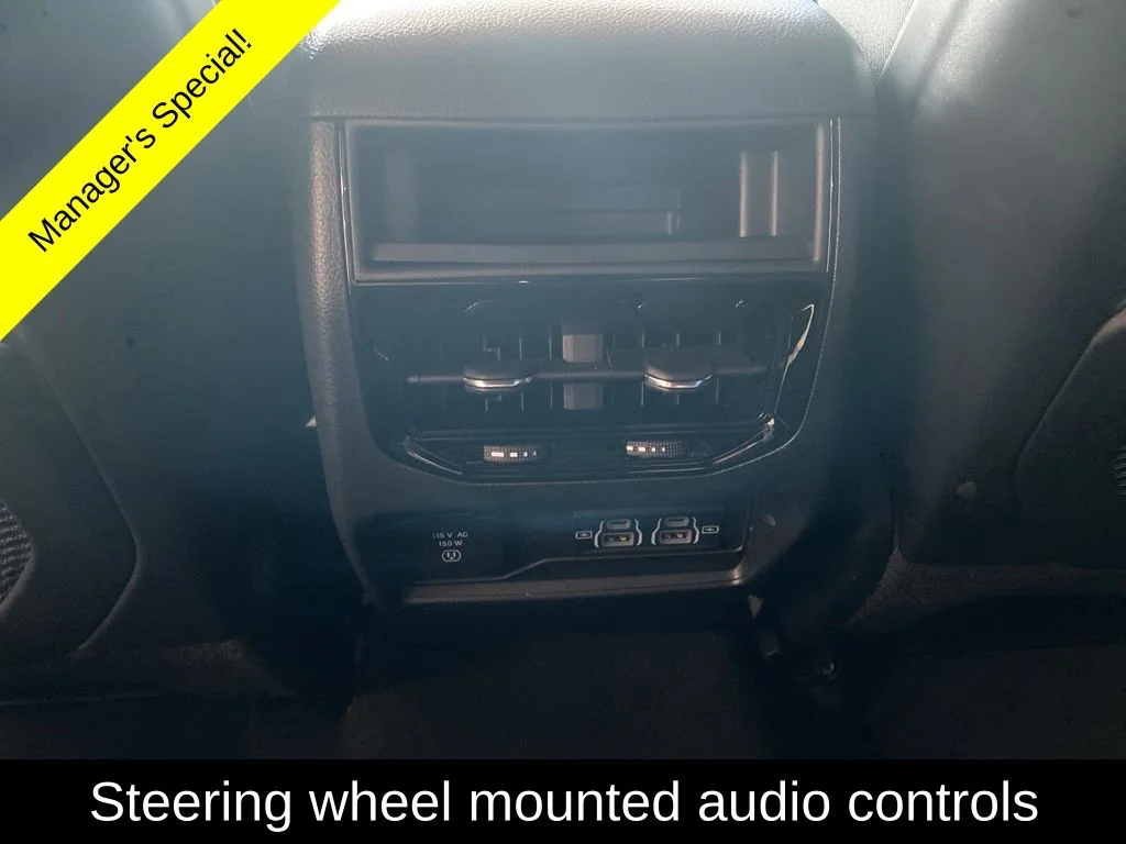 Used 2023 Black Jeep Altitude X image 11