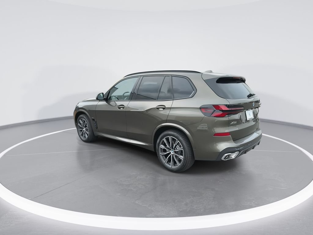 New 2026 Green Metallic BMW xDrive40i image 6