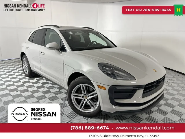 2023 Porsche Macan Base