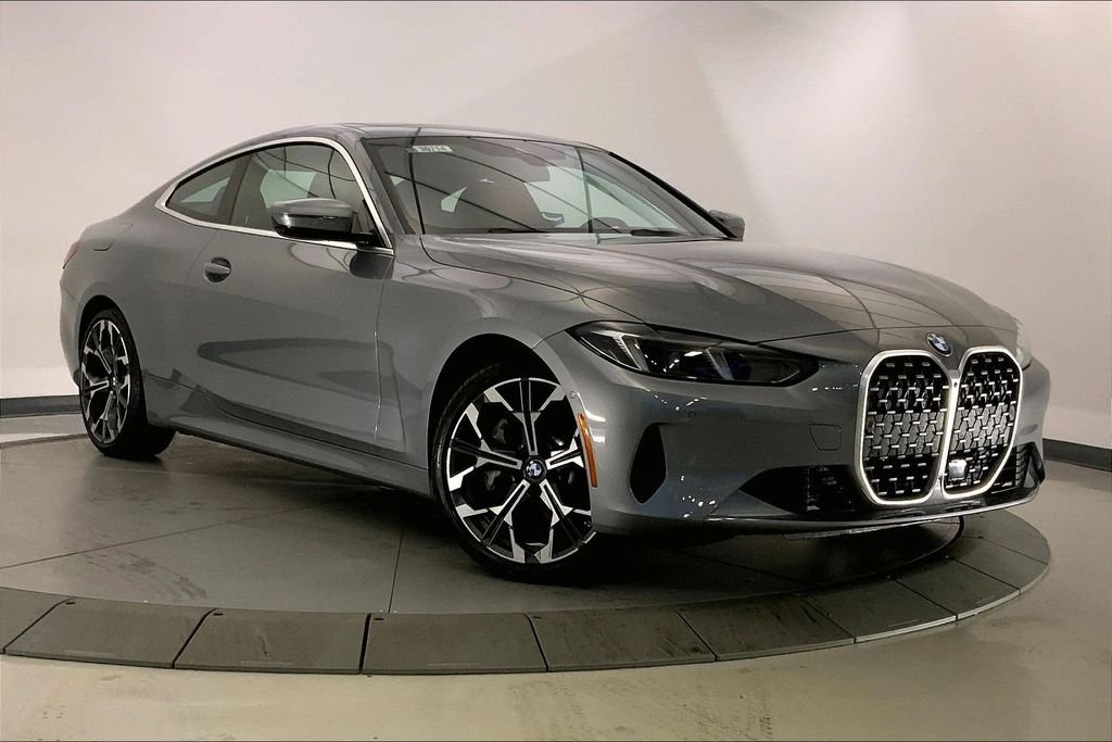 Used 2026 Skyscraper Grey Metallic BMW  image 11