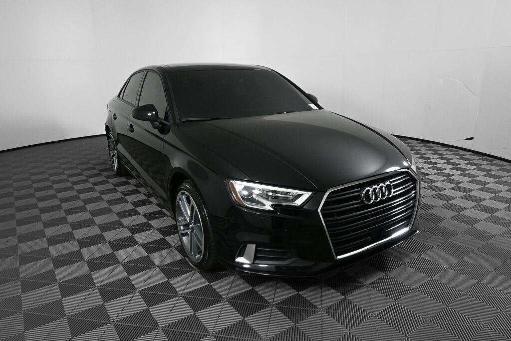 Used 2018 Brilliant Black Audi Premium image 23
