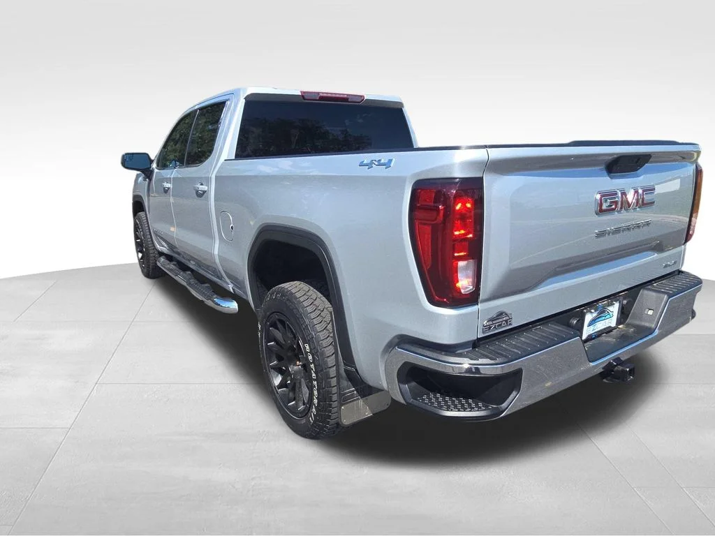 Used 2021 Gray GMC SLE image 13