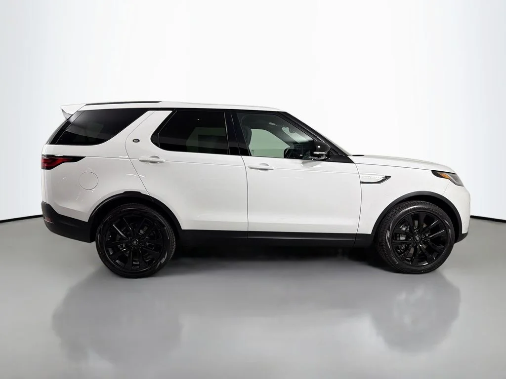 New 2026 Fuji White Land Rover S image 4