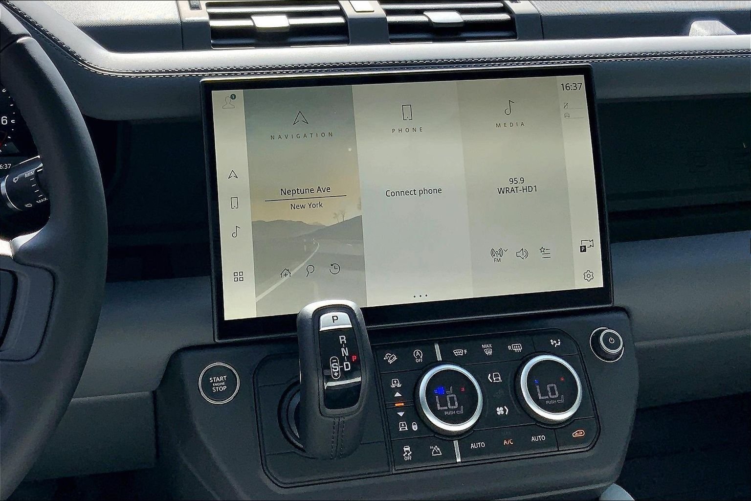New 2026 Borasco Grey LAND ROVER X-Dynamic SE image 6