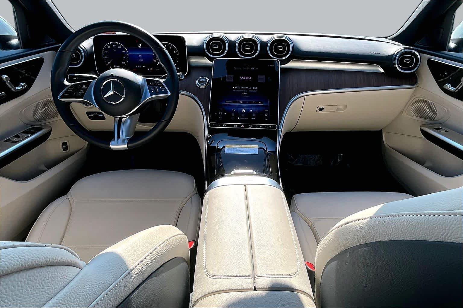 2025 Mercedes-Benz C-Class Sedan C 300 - Photo 16