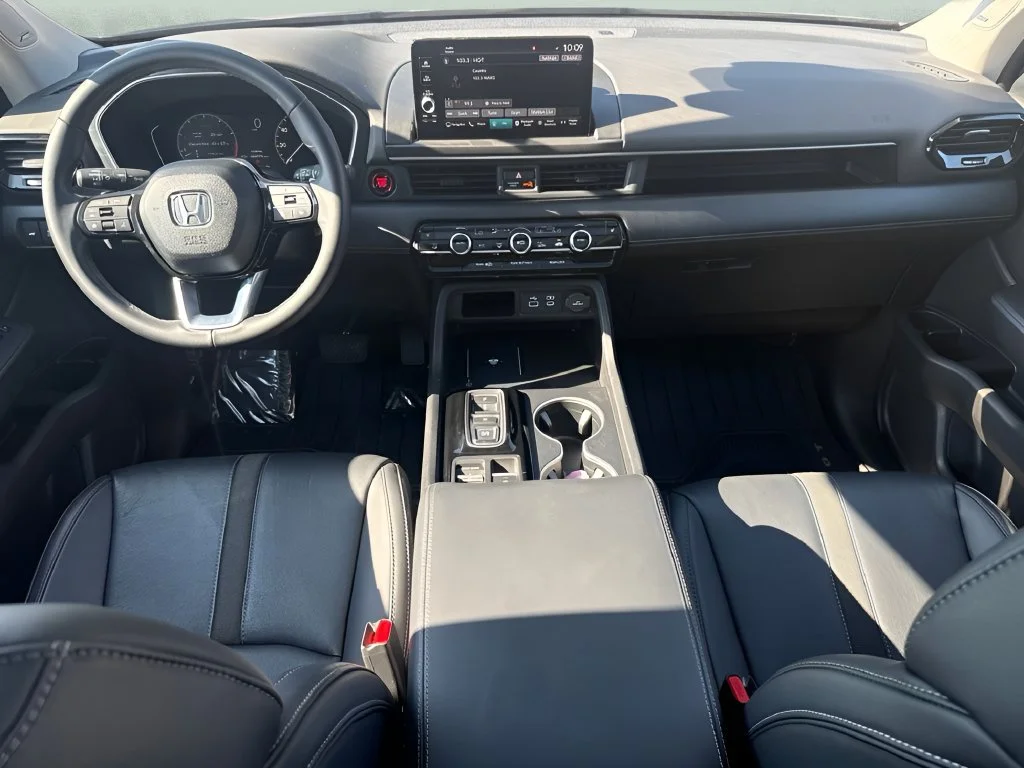 Used 2023  Honda Touring image 16