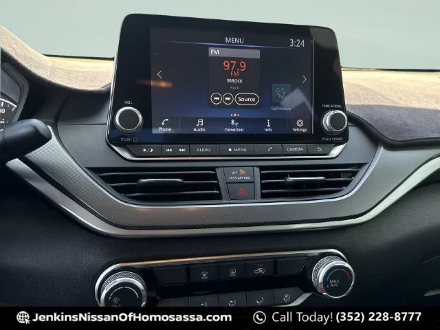 Used 2024 Gray Nissan 2.5 SR image 37