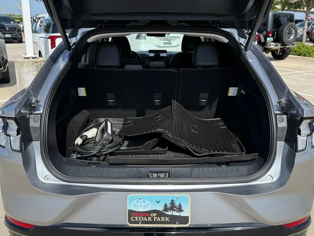 Used 2021 Silver Metallic Ford Premium image 27