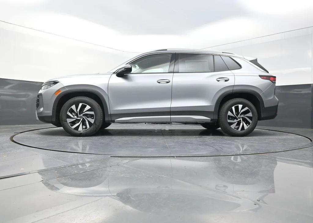 2026 Volkswagen Tiguan S - Photo 25