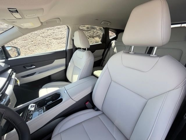 New 2026 Everest White Pearl TriCoat Nissan SV image 22