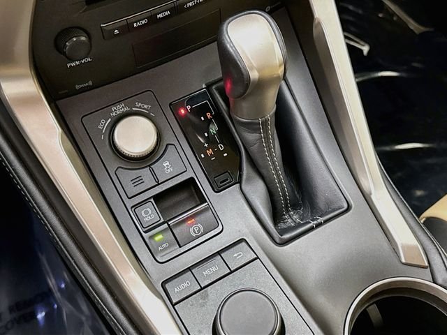 Used 2017  Lexus 200t image 17