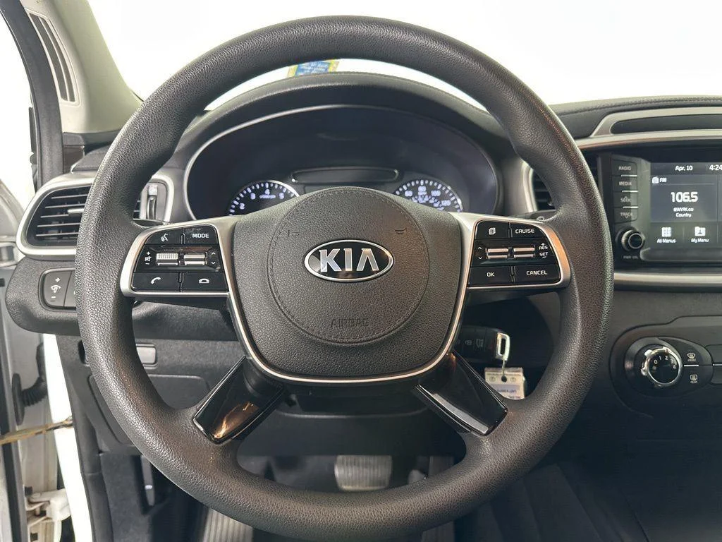 Used 2020 Snow White Pearl Kia LX image 10