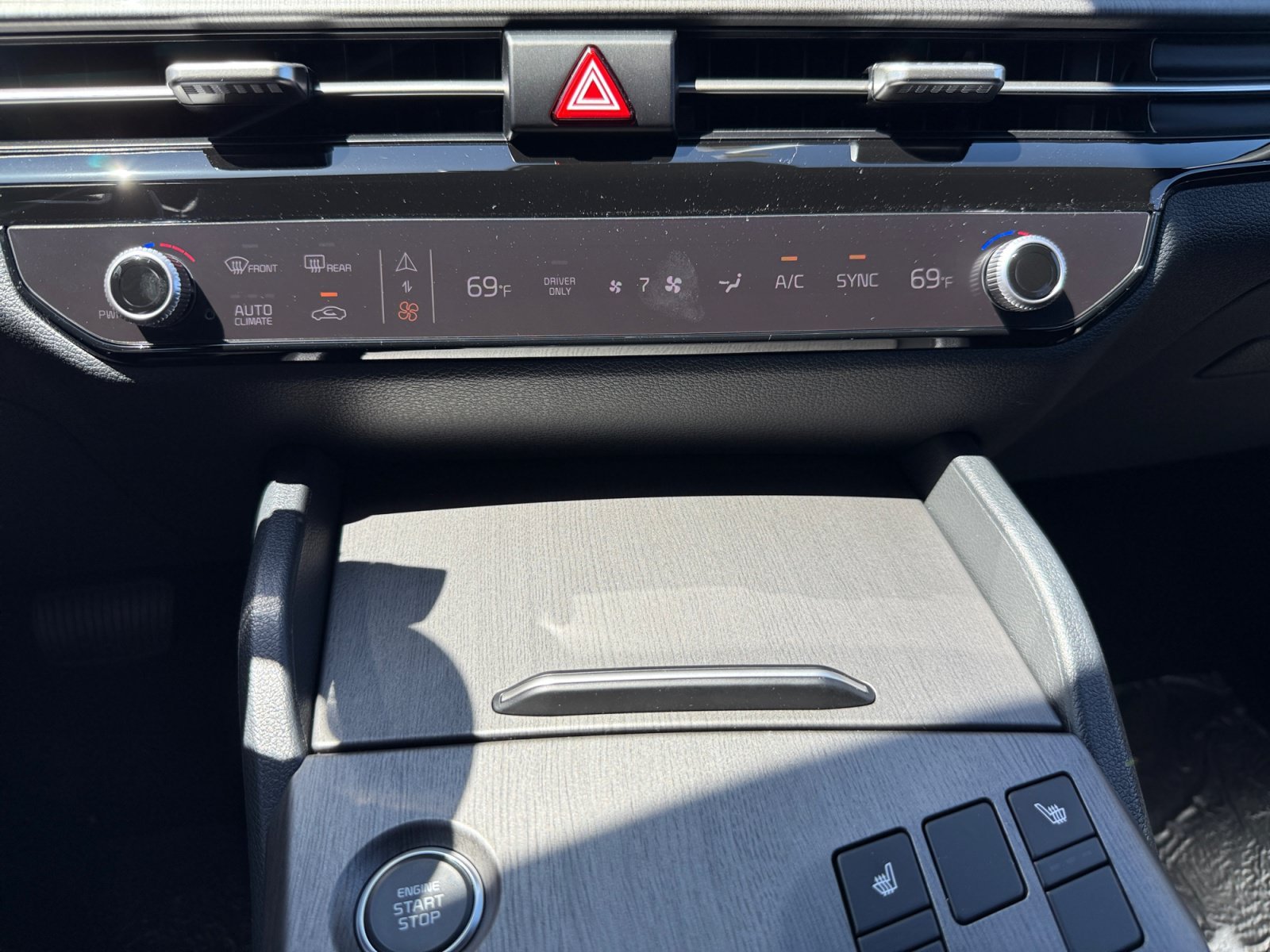New 2027 Wolf Gray Kia X-Line image 13