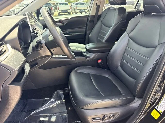 Used 2023 Black Toyota XLE Premium image 19