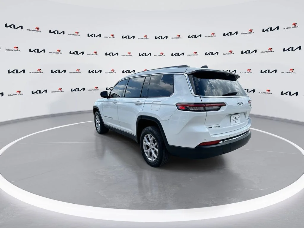 Used 2022 Bright White Clearcoat Jeep Limited image 6