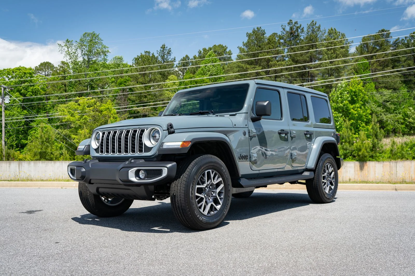New 2026 Anvil Clear-Coat Exterior Paint Jeep Sahara image 3