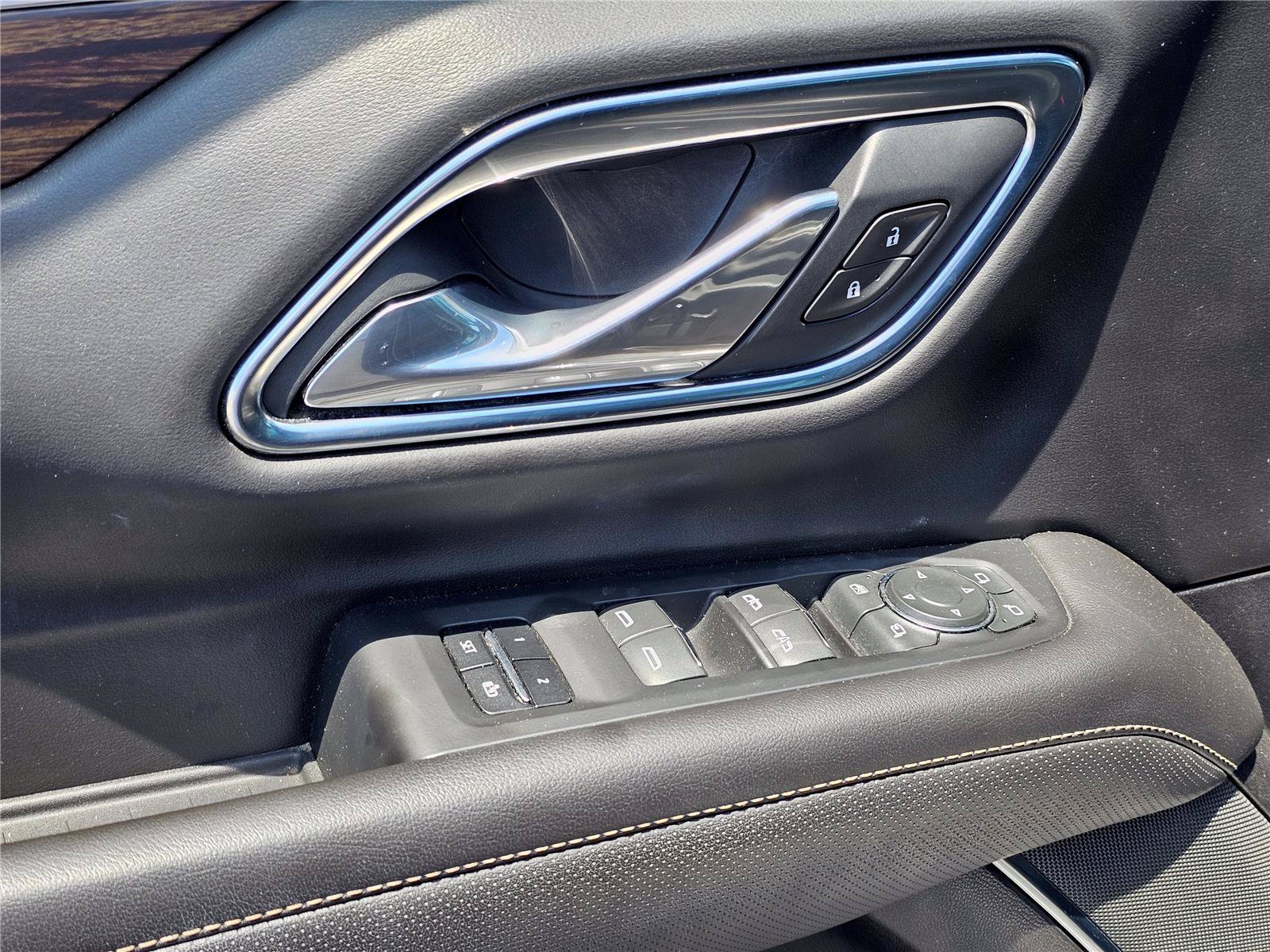 Used 2021 Shadow Gray Metallic Chevrolet Premier image 16