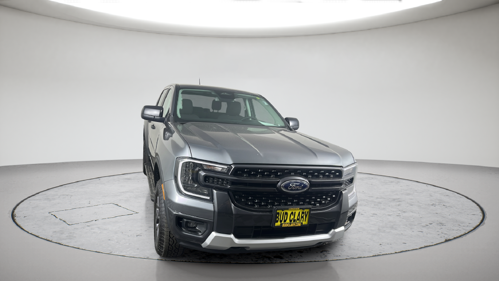 New 2026 Carbonized Gray Metallic Ford XLT image 4