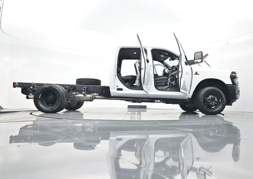 2026 RAM 3500 Chassis Tradesman - Photo 45