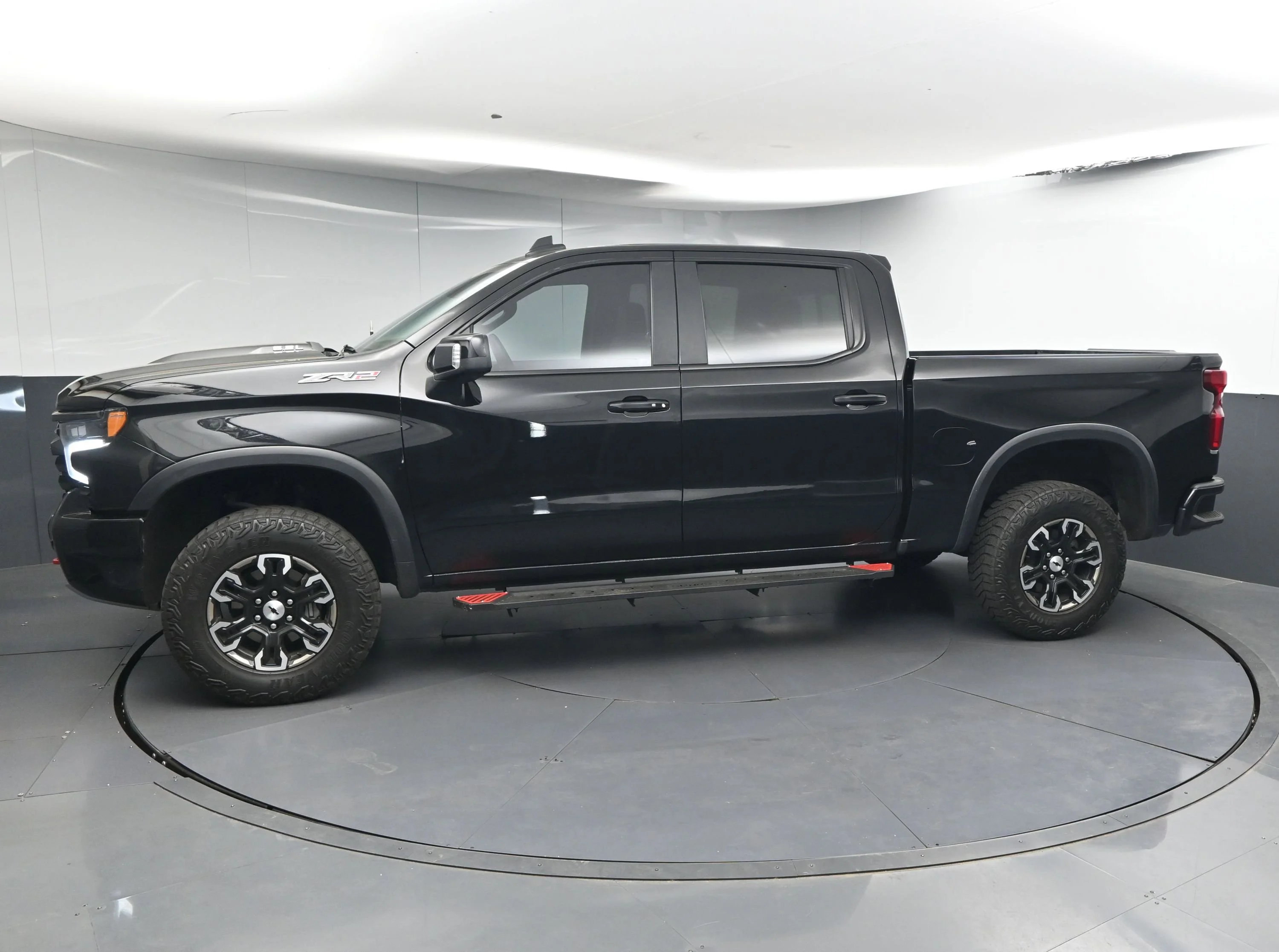 Used 2025 Black Chevrolet ZR2 image 4