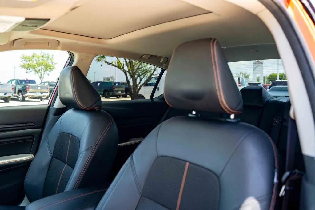 Used 2022 Orange Nissan 2.0 SR image 9