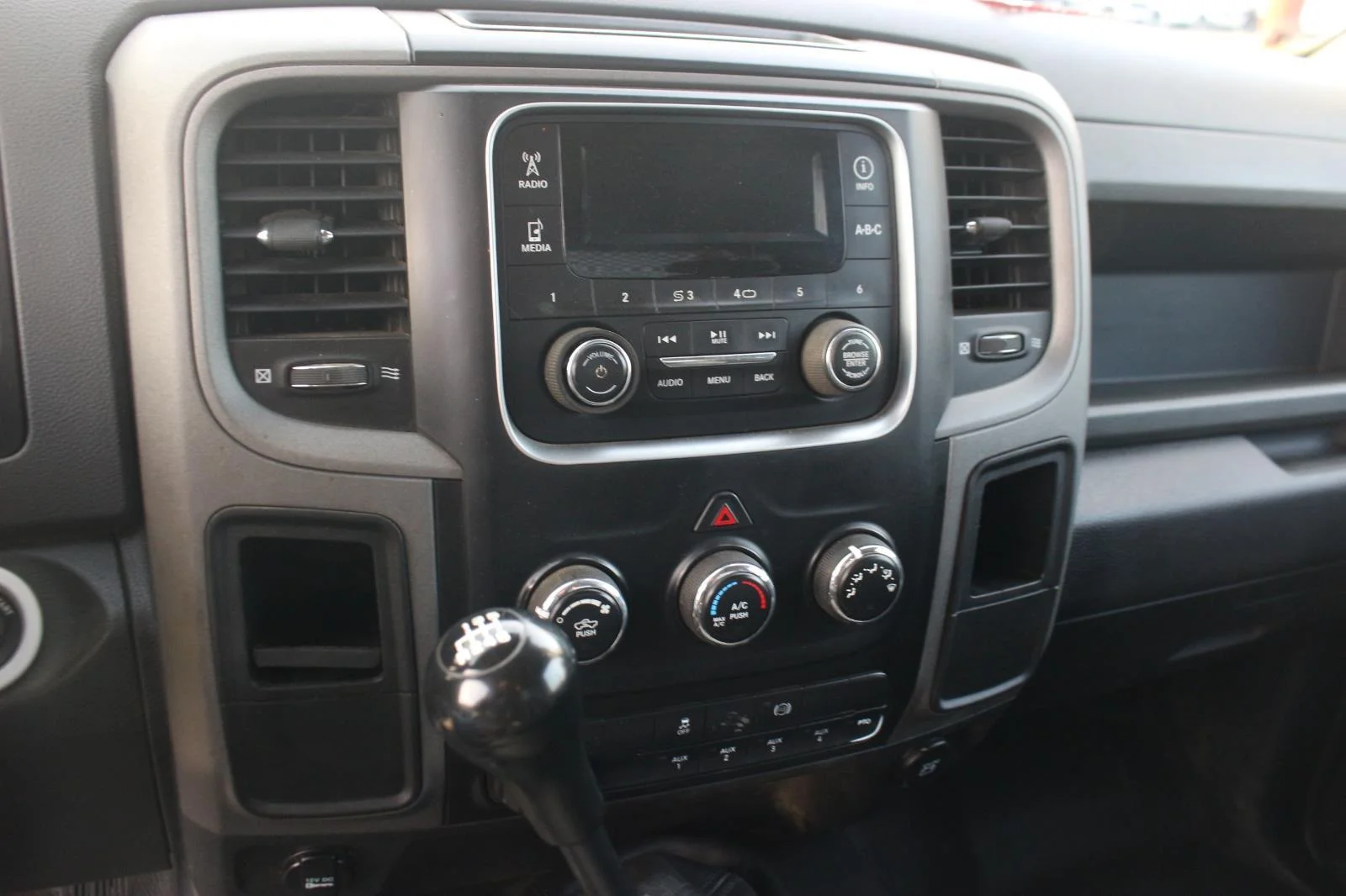 Used 2014 White Ram Tradesman image 18