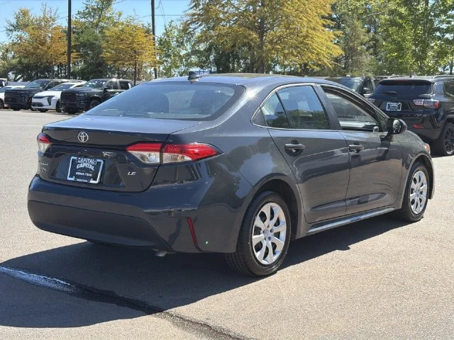 Used 2024  Toyota LE image 12