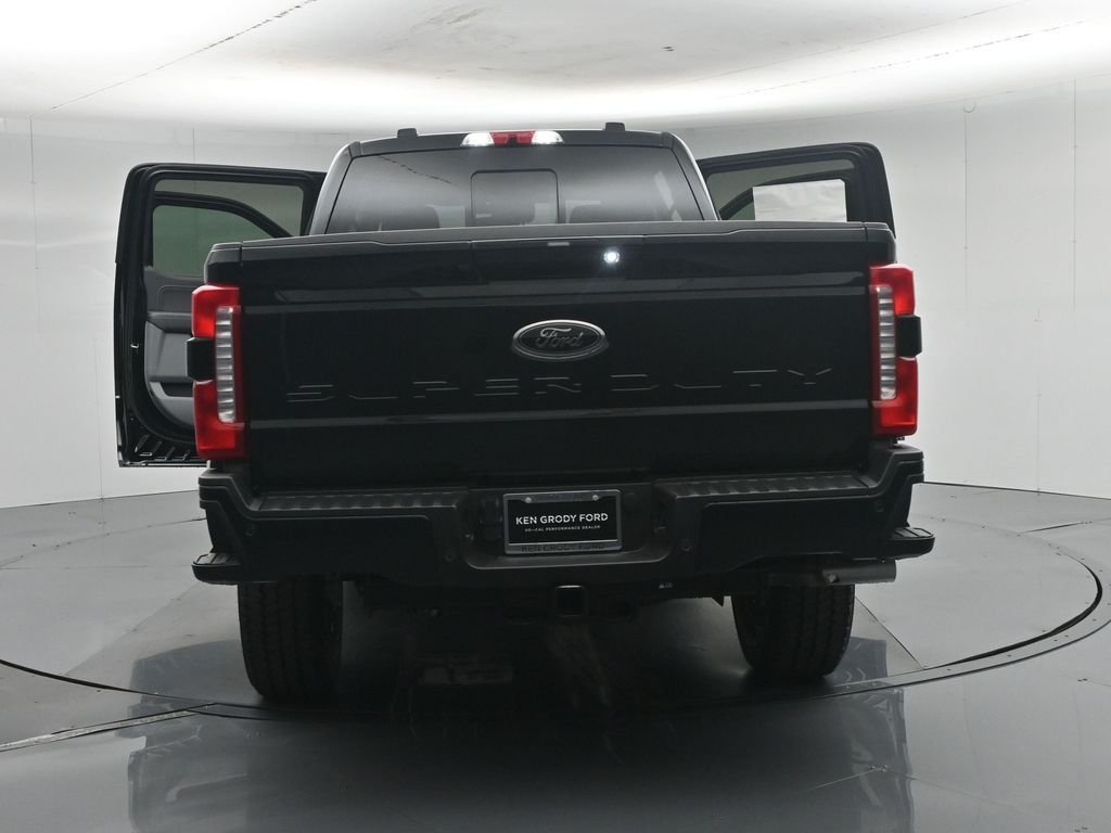 New 2026 Agate Black Metallic Ford XLT image 33