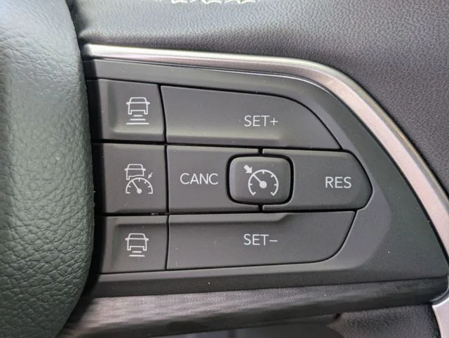 New 2025 White Jeep Laredo image 18