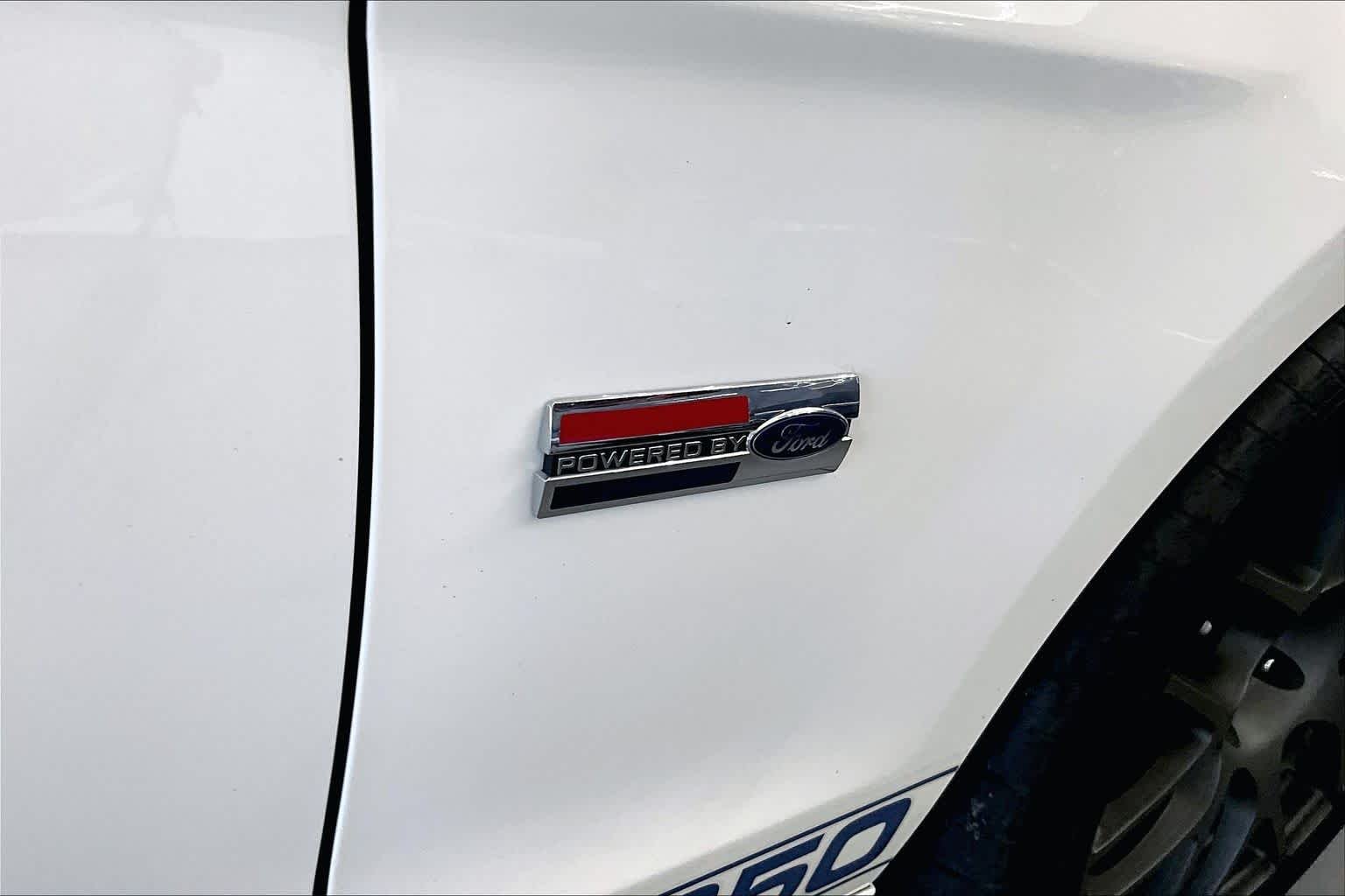 Used 2013 Performance White Ford GT Premium image 8