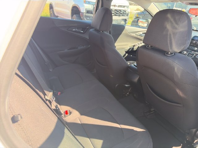 Used 2019 SUMMIT WHITE Chevrolet RS image 31