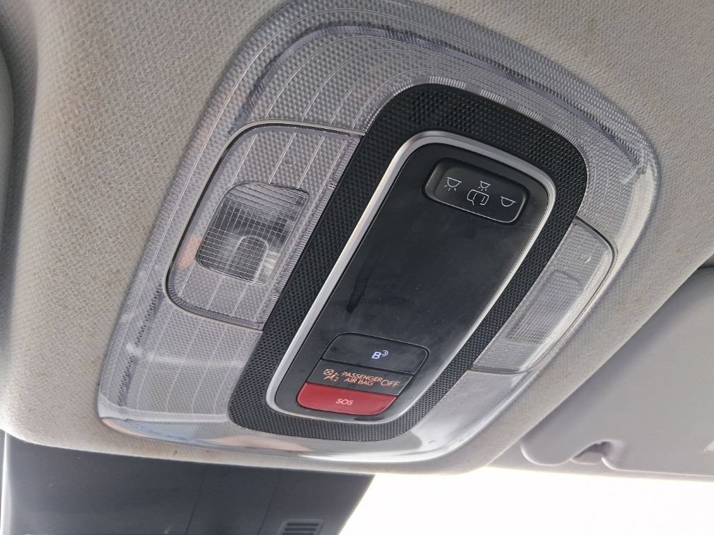 Used 2025  Hyundai SEL image 24