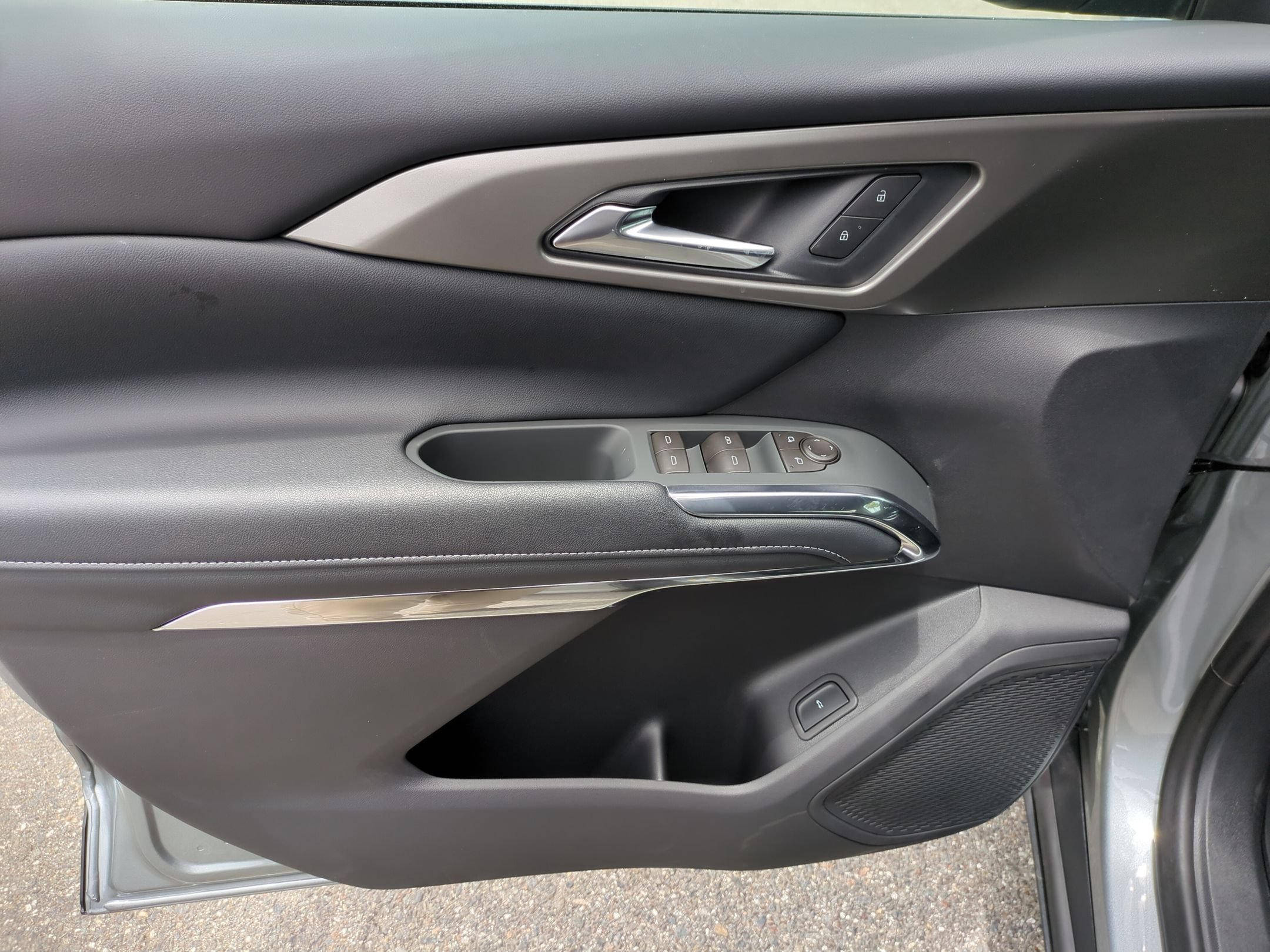 2026 Chevrolet Traverse LT - Photo 24