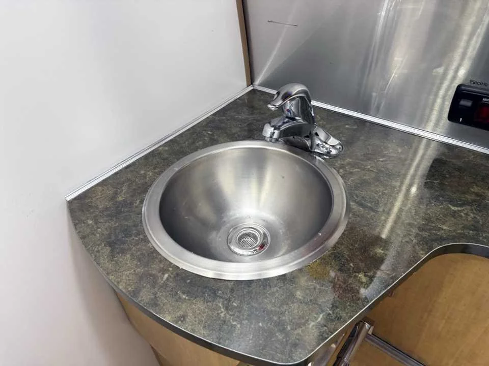 Used 2015  AIRSTREAM  image 35