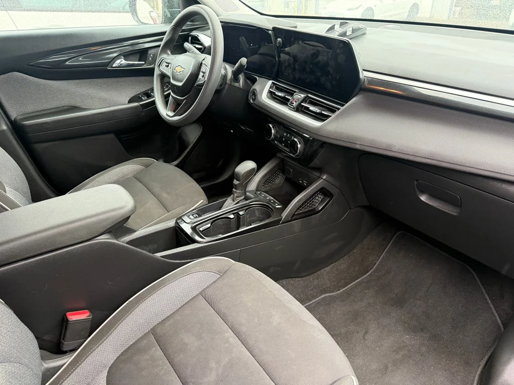 Used 2024 Black Chevrolet LT image 10