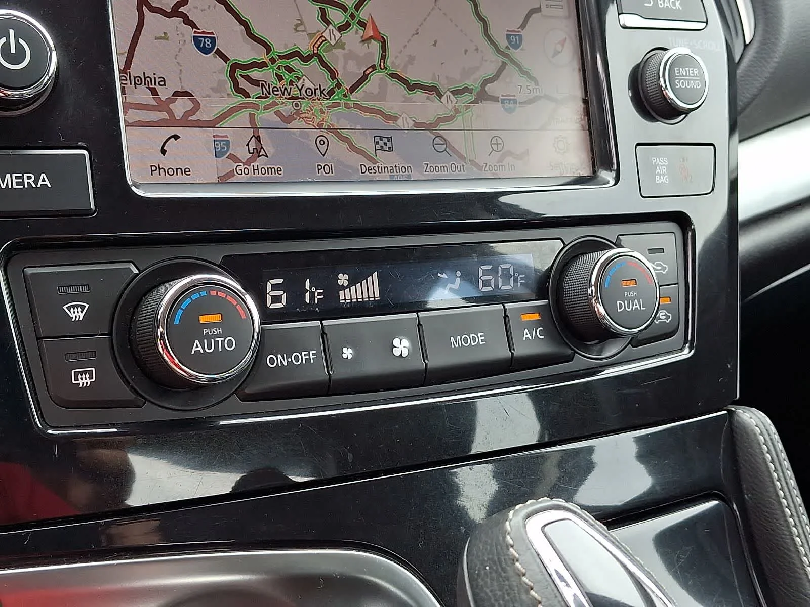Used 2019 Gun Metallic Nissan SL image 18