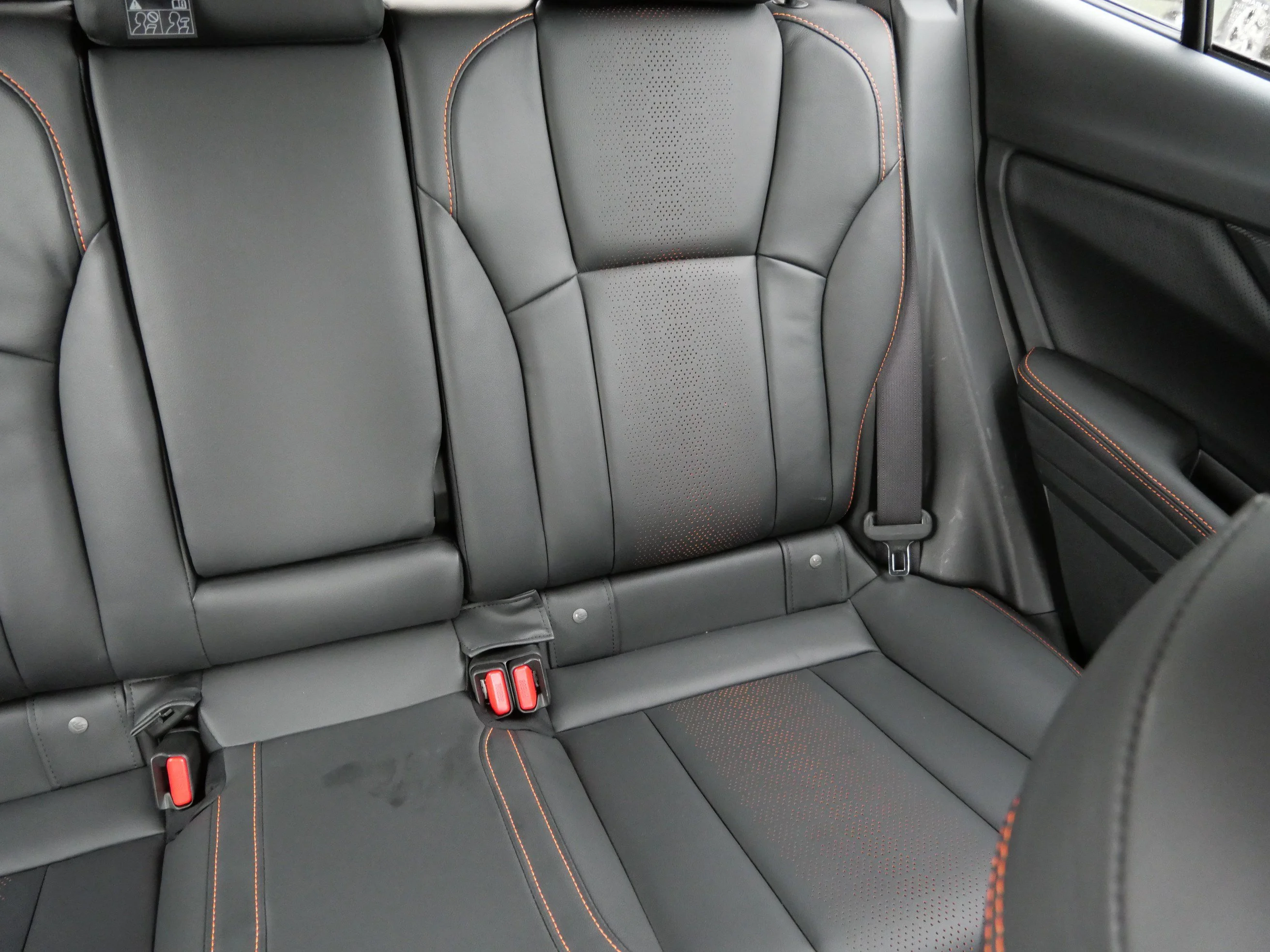 Used 2023 Ice Silver Metallic Subaru Limited image 14